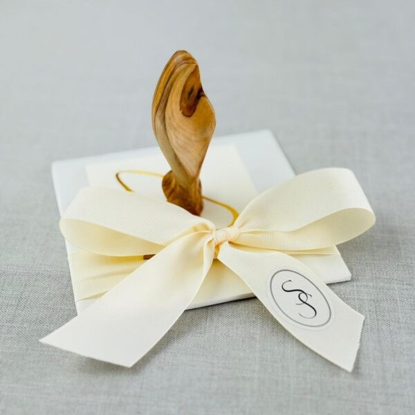 HOLY LAND WOODEN VIRGIN STATUE - Image 3