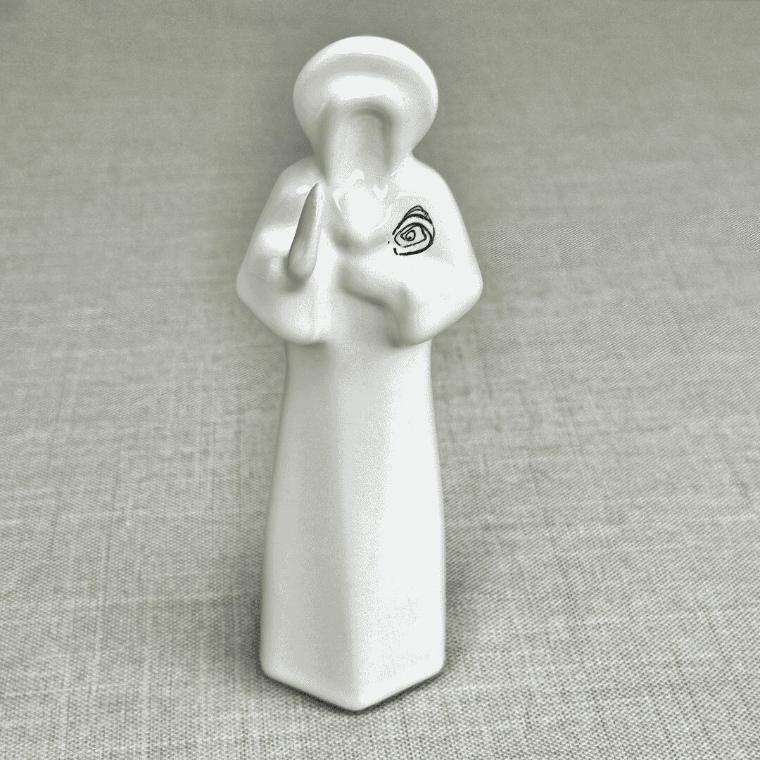 SACRED HEART SCULPTURE BY ÁLVARO CUEVAS