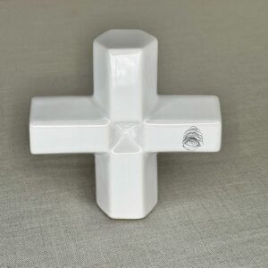 CROSS SCULPTURE BY ÁLVARO CUEVAS