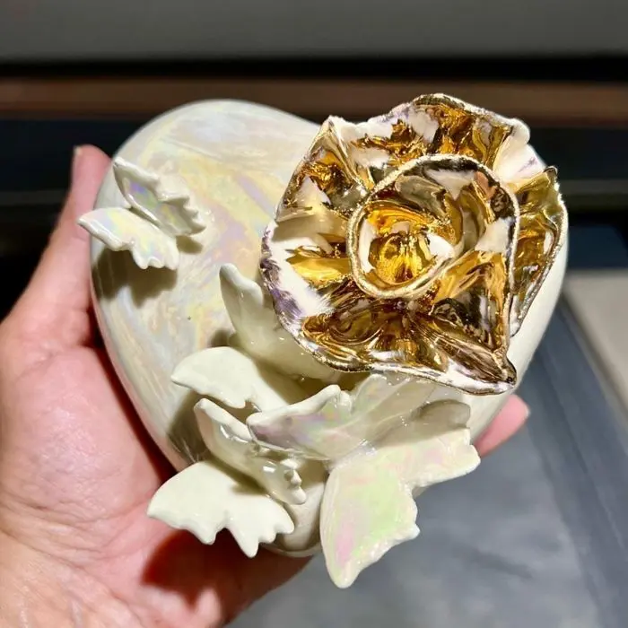 ARTISANAL CERAMIC HEART - Image 2