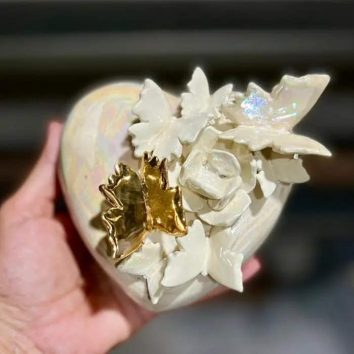 ARTISANAL CERAMIC HEART - Image 4