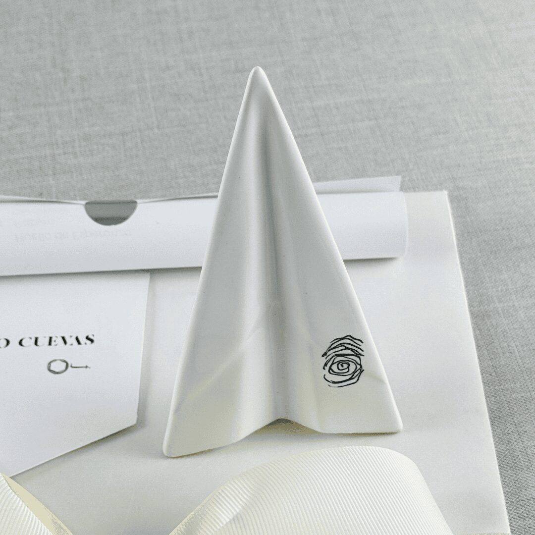 AIRPLANE, ÁLVARO CUEVAS - Image 2